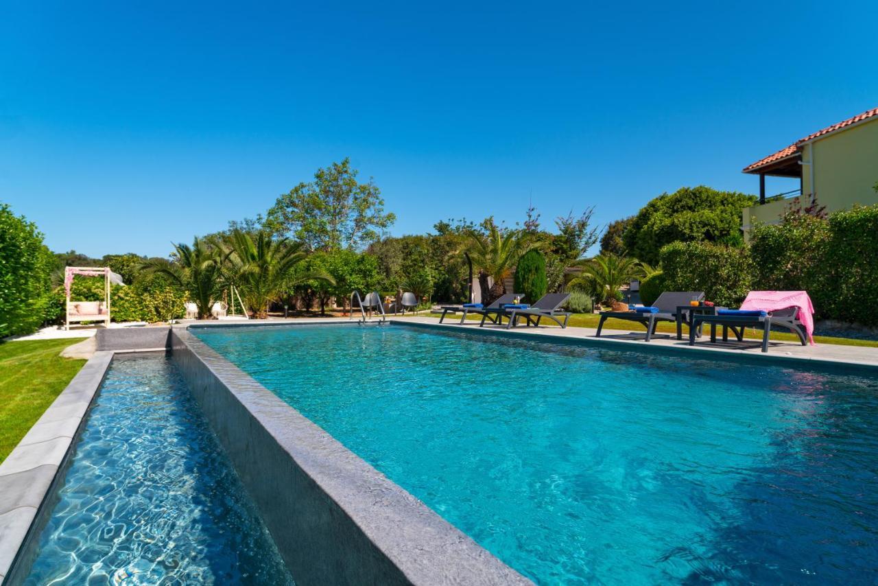 Villa Iasama Asgourou ภายนอก รูปภาพ