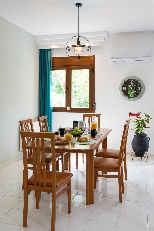 Villa Iasama Asgourou ภายนอก รูปภาพ