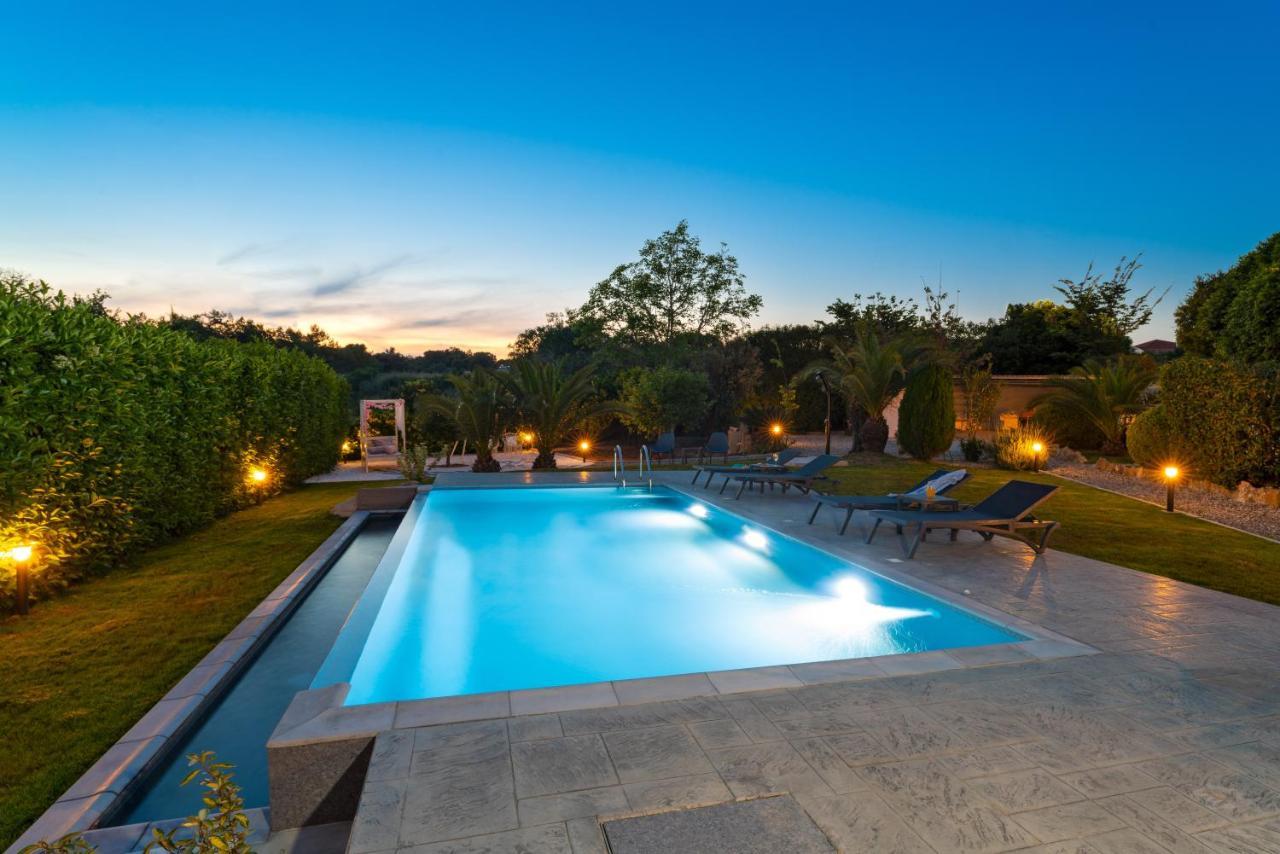 Villa Iasama Asgourou ภายนอก รูปภาพ